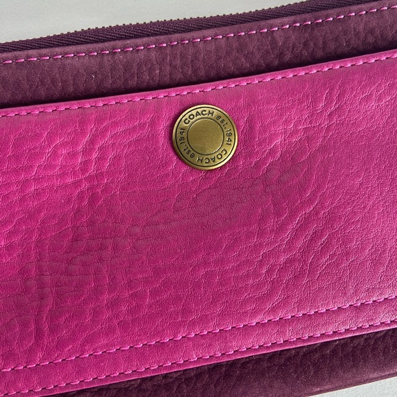 Coach clutch - Picture 4 of 9